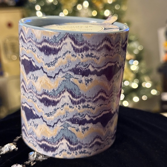 Threshold Cashmere Vanilla 12.3 Oz Candle in Decorative Ceramic Jar NWT - Picture 4 of 5